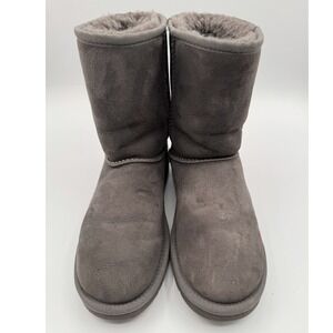UGG Classic Short Grey Sheepskin Fur Lined Winter Boots 5825 Womens 6